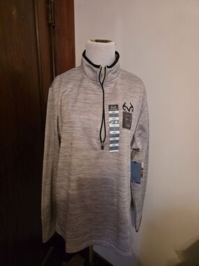 Realtree Heather Gray Men’s Quarter Zip Pullover